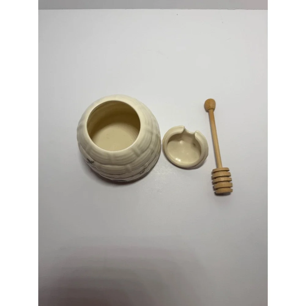 Pfaltzgraff Naturewood Beehive Honey Pot with Lid and Wooden Dipper 339-480-00